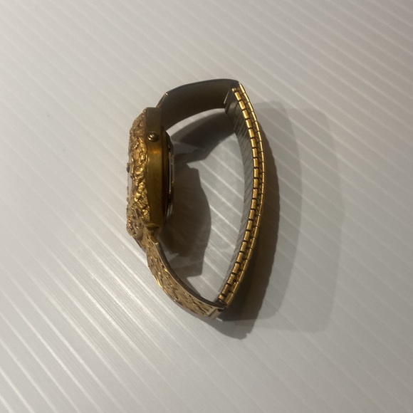 Gold * nugget digital watch ! - Picture 3 of 13